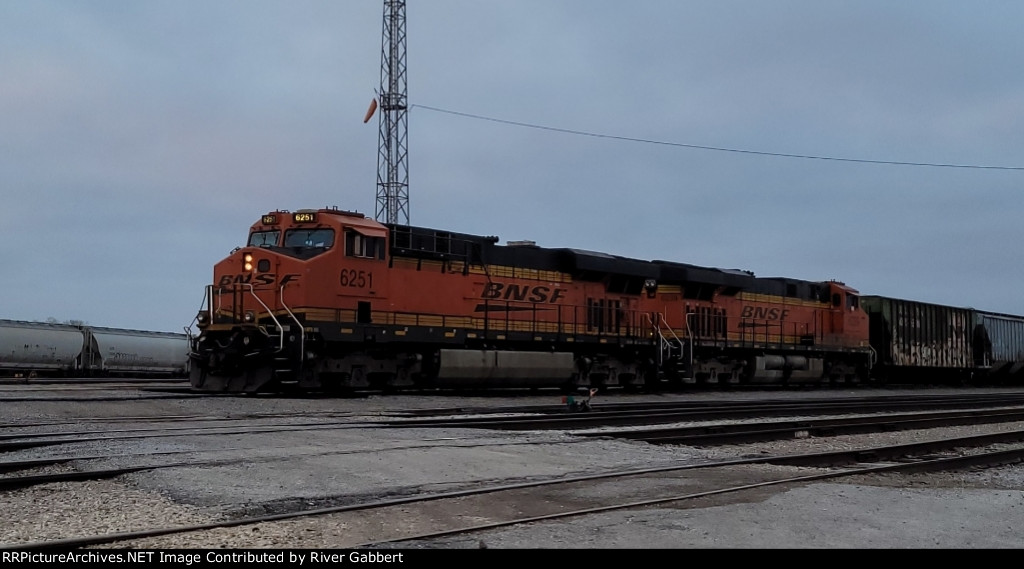 BNSF 6251